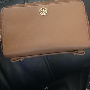 Tory Burch Landon large travel wallet